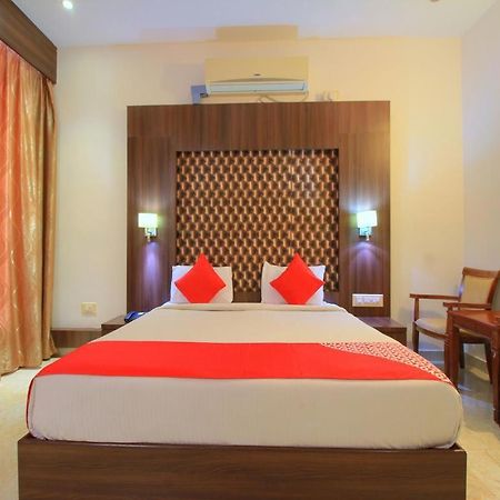 Grand Milestone Hotel ไมซอร์ ภายนอก รูปภาพ